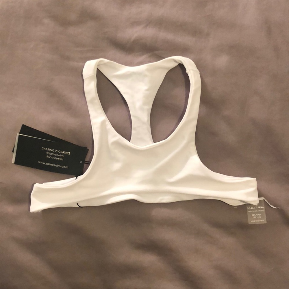 Under boob cropped swim top